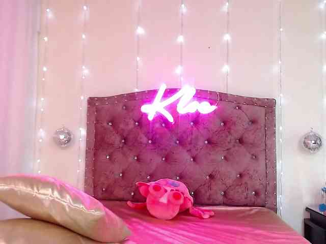 KloeFernandez webcam