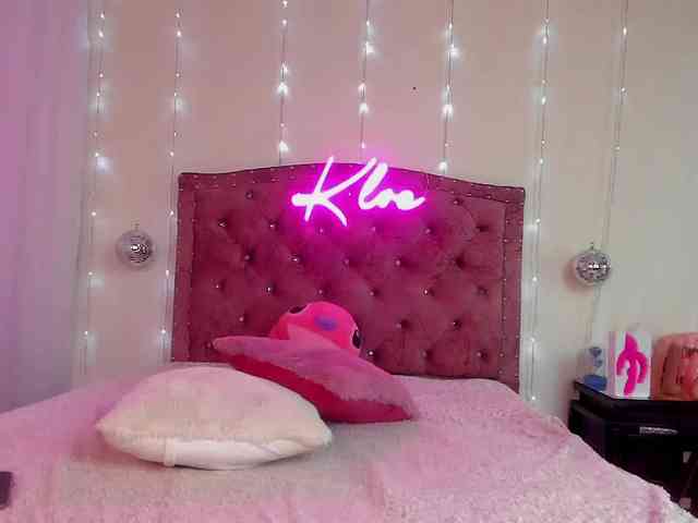 KloeFernandez webcam