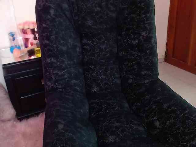 KloeFernandez webcam