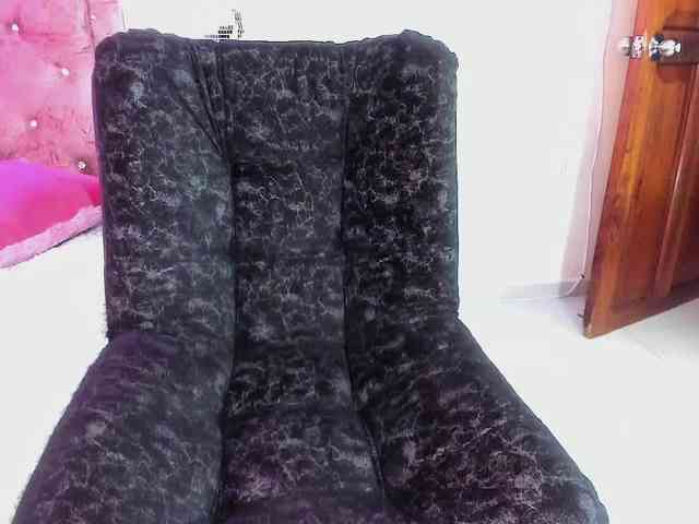 KloeFernandez webcam