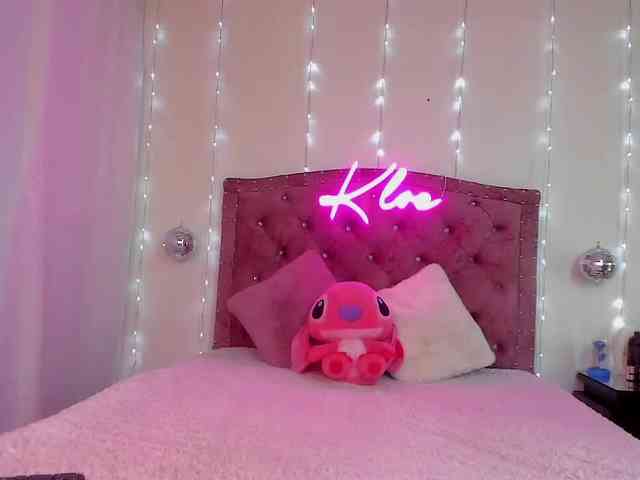 KloeFernandez webcam