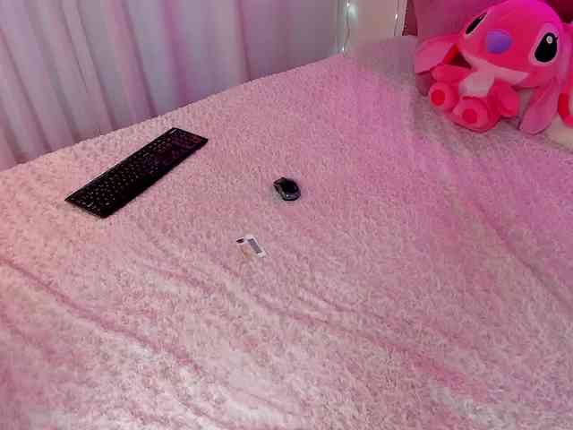 KloeFernandez webcam