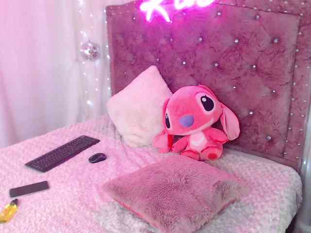 KloeFernandez webcam