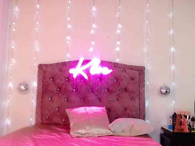 KloeFernandez webcam