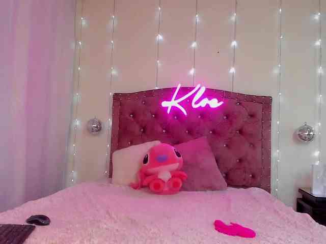 KloeFernandez webcam