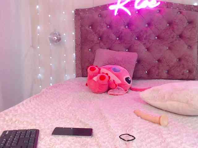 KloeFernandez webcam