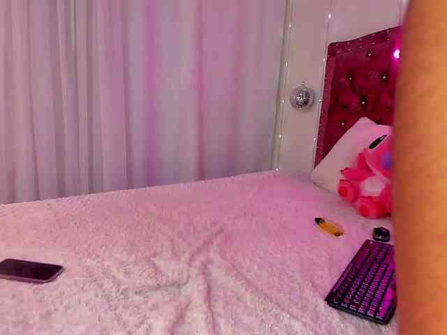 KloeFernandez webcam