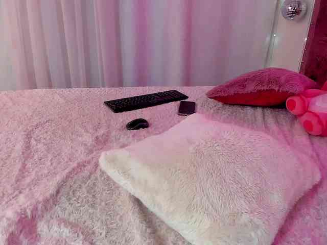 KloeFernandez webcam