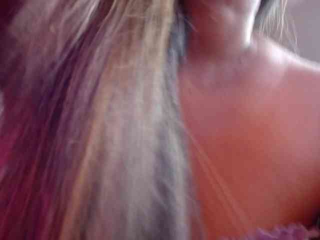 KloeFernandez webcam