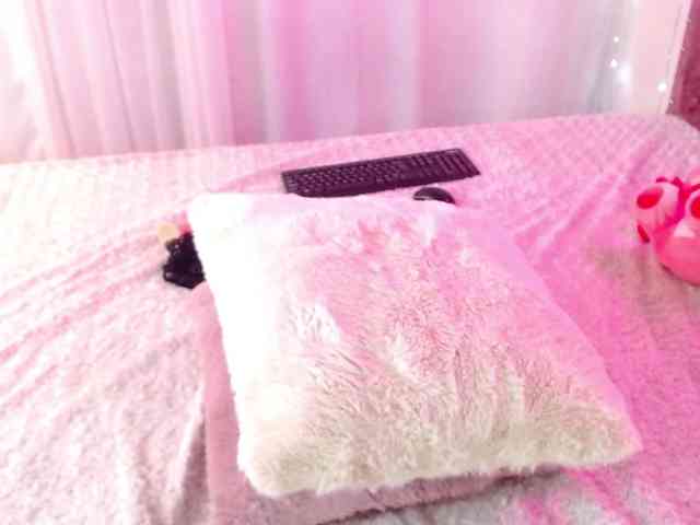 KloeFernandez webcam