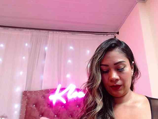 KloeFernandez webcam