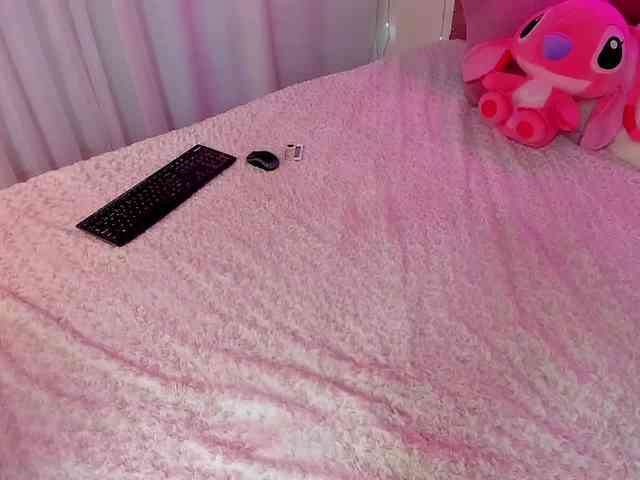 KloeFernandez webcam