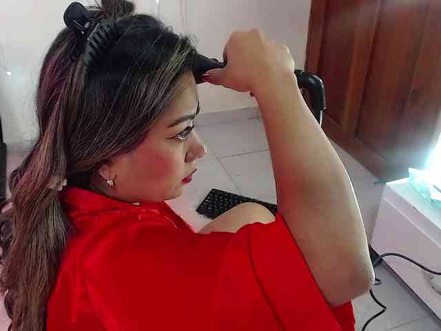 KloeFernandez webcam