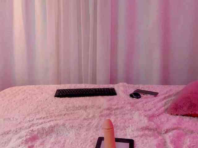 KloeFernandez webcam