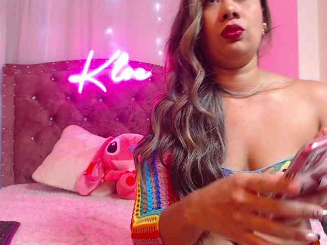 KloeFernandez webcam