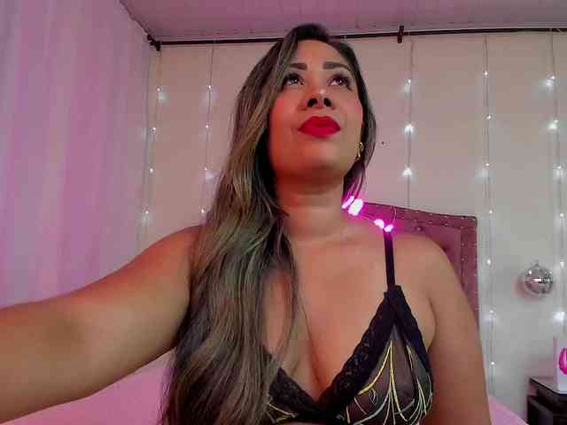 KloeFernandez webcam