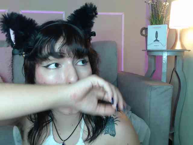 HairyValeri webcam