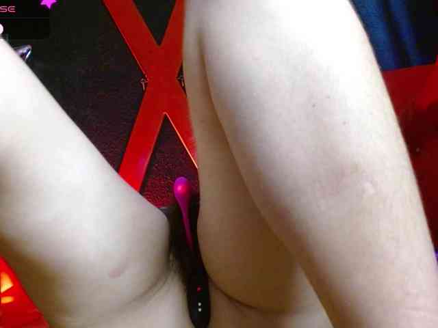 HairyValeri webcam