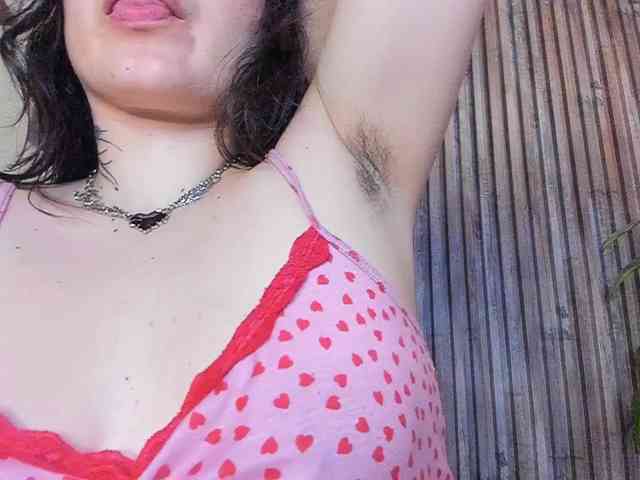 HairyValeri webcam