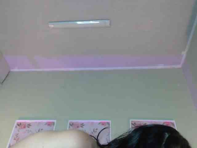 HairyValeri webcam
