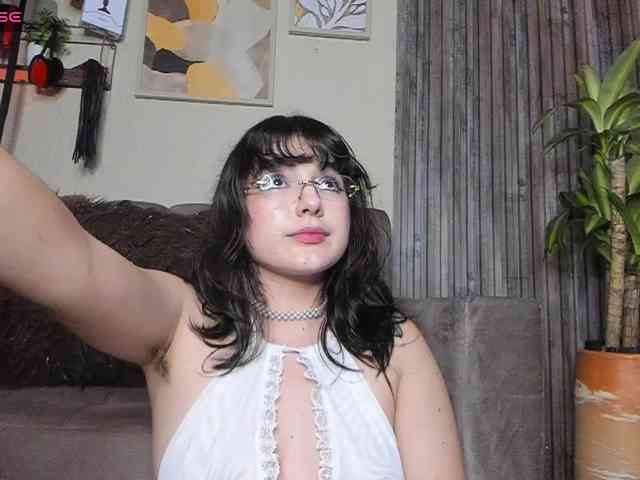 HairyValeri webcam