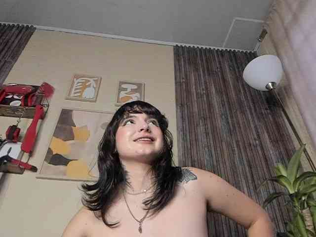 HairyValeri webcam