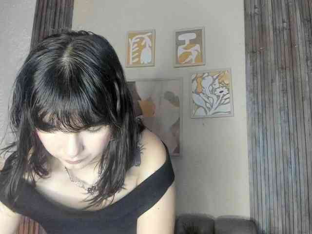 HairyValeri webcam