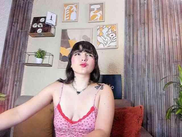 HairyValeri webcam