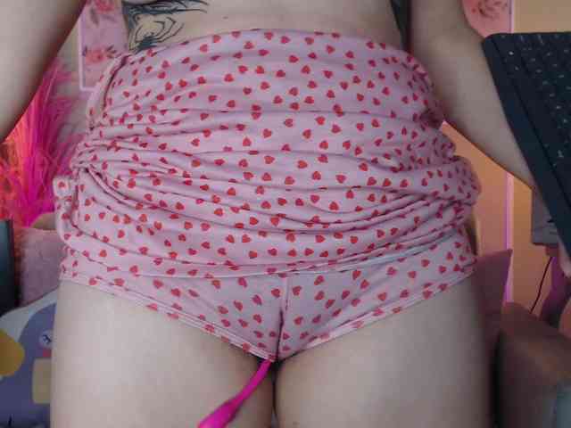 HairyValeri webcam