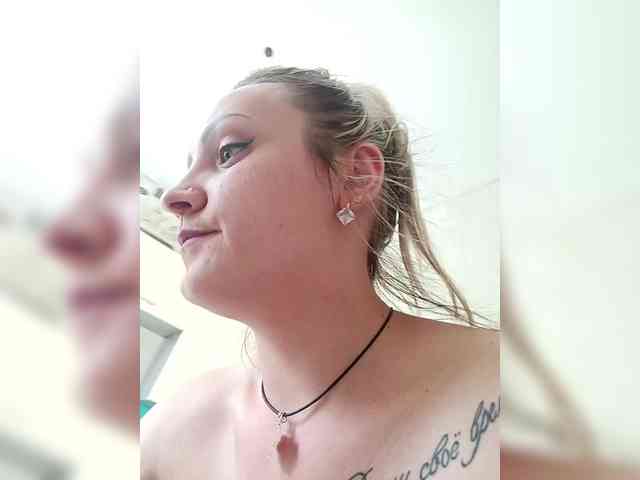 Karina1003 Live Webcam on BongaCams