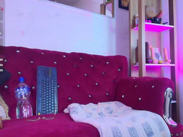 EllenaBoobs's BongaCams show and profile