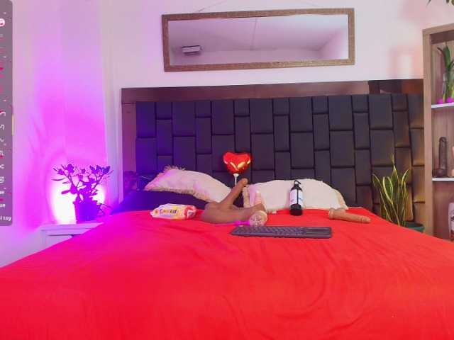 EllenaBoobs's BongaCams show and profile