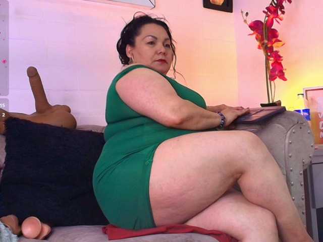  EllenaBoobs chat room