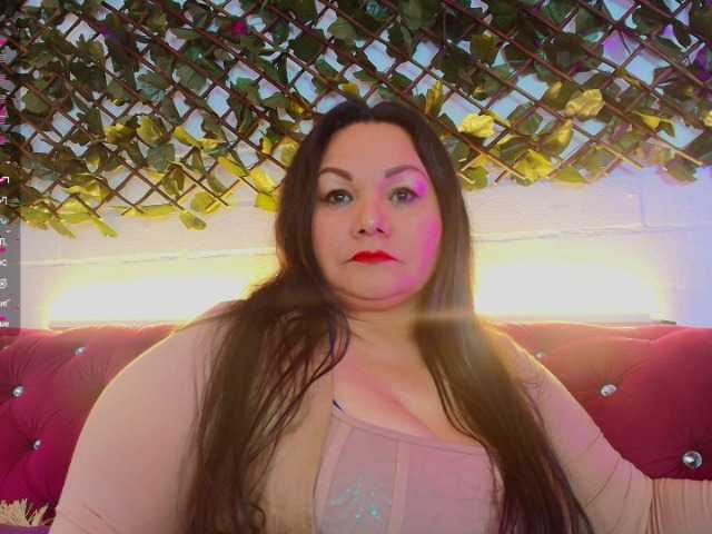 EllenaBoobs webcam