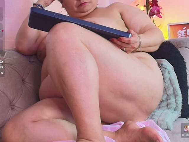  EllenaBoobs chat room