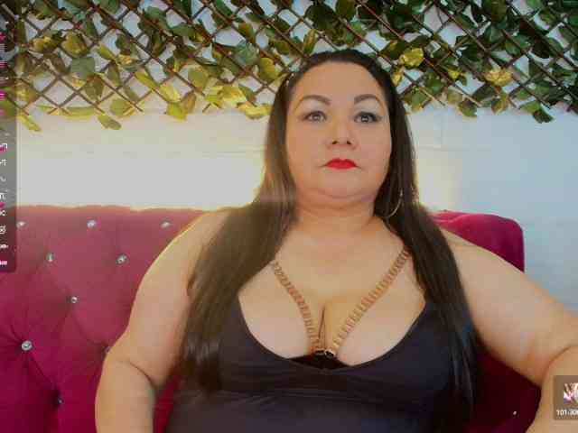 EllenaBoobs webcam