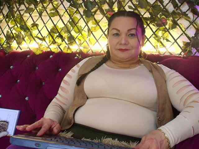 EllenaBoobs webcam