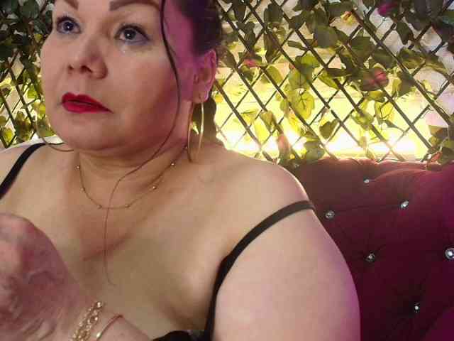 EllenaBoobs webcam
