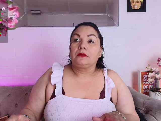 EllenaBoobs