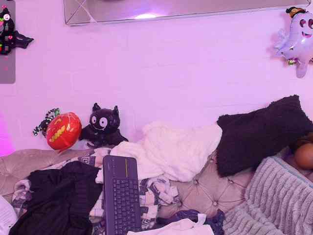 EllenaBoobs webcam
