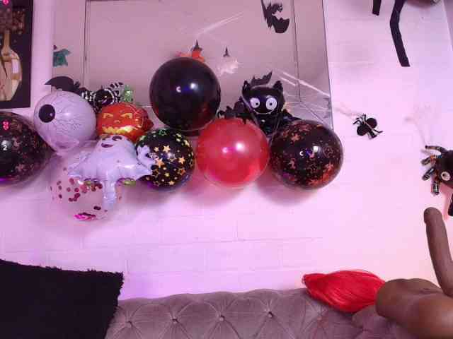 EllenaBoobs webcam