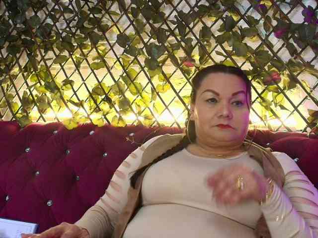 EllenaBoobs webcam