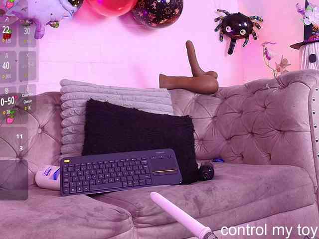 EllenaBoobs webcam