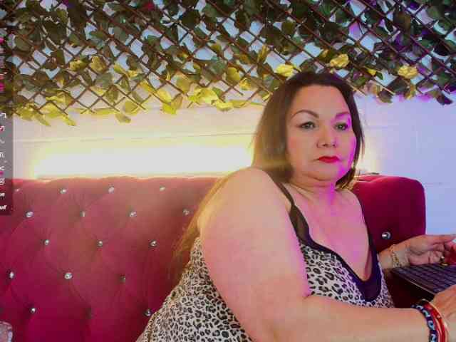 EllenaBoobs webcam