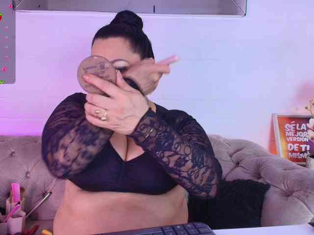 EllenaBoobs
