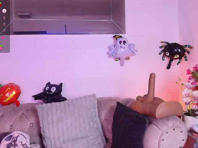 EllenaBoobs webcam