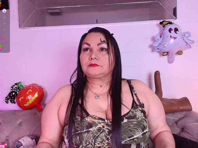 EllenaBoobs webcam