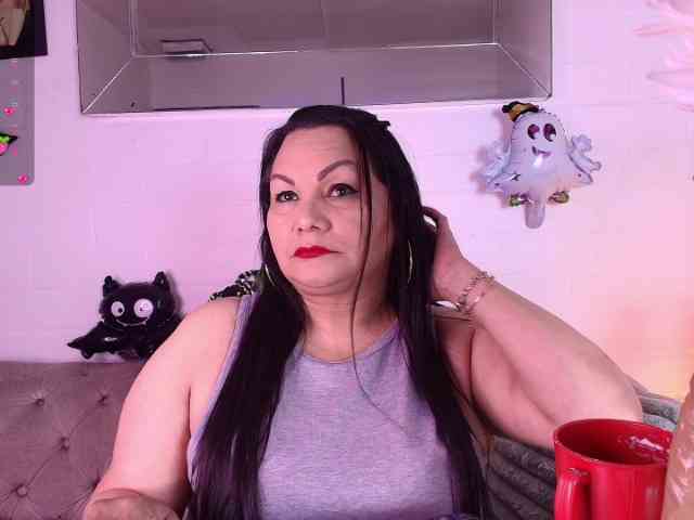 EllenaBoobs webcam