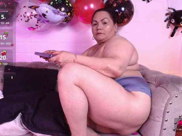 EllenaBoobs bongacams