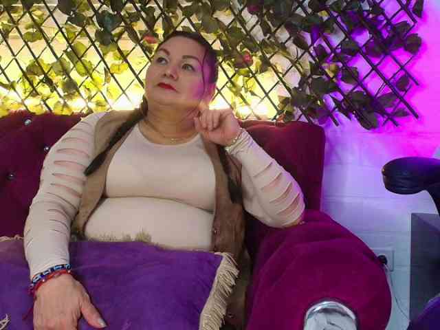 EllenaBoobs webcam